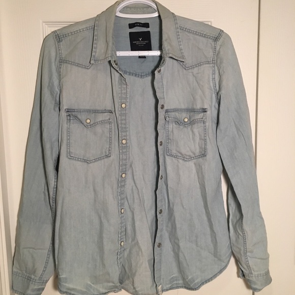 American Eagle Outfitters blue button down - Picture 1 of 1